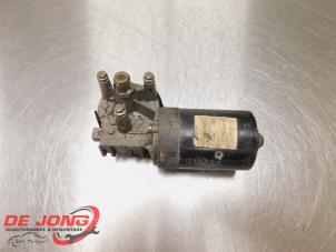 Begagnade Främre torkarmotor Volkswagen Golf IV (1J1) 1.6 Pris € 18,95 Marginaltabell erbjuds av Autodemontagebedrijf de Jong