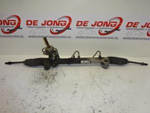 Begagnade Servostyrningsbox Opel Zafira (M75) 1.9 CDTI Pris € 49,00 Marginaltabell erbjuds av Autodemontagebedrijf de Jong