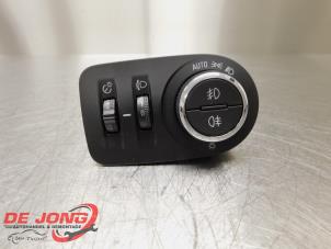 Begagnade Ljusbrytare Opel Astra K 1.4 16V Pris € 19,99 Marginaltabell erbjuds av Autodemontagebedrijf de Jong