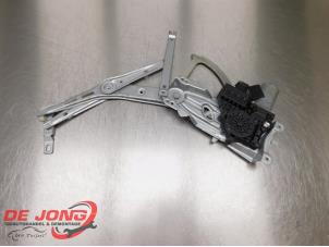 Begagnade Fönstermekanism, 4-dörrars, höger fram Opel Astra H SW (L35) 1.7 CDTi 16V Pris € 24,00 Marginaltabell erbjuds av Autodemontagebedrijf de Jong