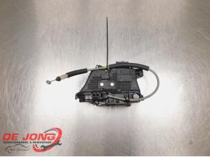 Gebruikte Deurslot Mechaniek 4Deurs links-achter Kia Soul I (AM) 1.6 CVVT 16V Prijs € 49,00 Margeregeling aangeboden door Autodemontagebedrijf de Jong