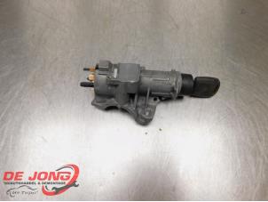 Używane Stacyjka + Kluczyk Skoda Fabia II Combi 1.4i 16V Cena € 11,99 Procedura marży oferowane przez Autodemontagebedrijf de Jong