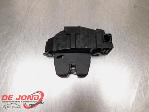 Gebruikte Achterklep Slotmechaniek Peugeot 308 (4A/C) 1.6 VTI 16V Prijs € 14,99 Margeregeling aangeboden door Autodemontagebedrijf de Jong