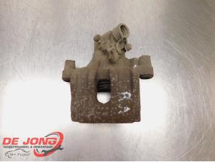 Begagnade Bakre bromsok, höger Ford Grand C-Max (DXA) 1.6 EcoBoost 16V Pris € 18,99 Marginaltabell erbjuds av Autodemontagebedrijf de Jong