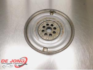 Gebruikte Dubbele massa vliegwiel Mercedes A (177.0) 2.0 A-220 Turbo 16V Prijs € 199,99 Margeregeling aangeboden door Autodemontagebedrijf de Jong