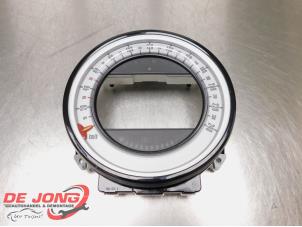 Gebruikte Tellerklok Mini Mini (R56) 1.6 16V Cooper S Works Prijs € 74,99 Margeregeling aangeboden door Autodemontagebedrijf de Jong