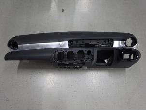 Begagnade Instrumentbräda Mercedes A (177.0) 2.0 A-220 Turbo 16V Pris € 150,00 Marginaltabell erbjuds av Autodemontagebedrijf de Jong