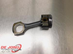 Begagnade Kolv Mercedes E (W213) E-200d 2.0 Turbo 16V Pris € 99,99 Marginaltabell erbjuds av Autodemontagebedrijf de Jong