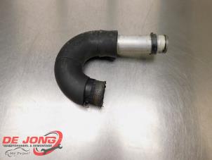 Begagnade Laddluftkylarslang Hyundai Santa Fe I 2.0 CRDi 16V 4x4 Pris € 75,00 Marginaltabell erbjuds av Autodemontagebedrijf de Jong