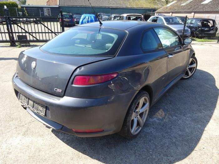Achterklep van een Alfa Romeo GT (937) 1.9 JTD 16V Multijet 2007