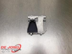 Gebruikte Camera voorzijde Mercedes E (C207) E-350 CDI BlueEfficiency 3.0 V6 24V Prijs € 42,99 Margeregeling aangeboden door Autodemontagebedrijf de Jong