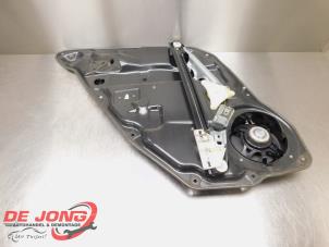 Begagnade Fönstermekanism för bakre dörr, 4-dörrars, höger Mercedes ML II (164/4JG) 3.0 ML-280 CDI 4-Matic V6 24V Pris € 24,99 Marginaltabell erbjuds av Autodemontagebedrijf de Jong