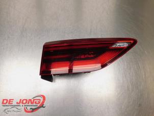 Gebruikte Achterlicht links Volkswagen Golf VIII (CD1) 2.0 TDI BlueMotion 16V Prijs € 78,60 Margeregeling aangeboden door Autodemontagebedrijf de Jong