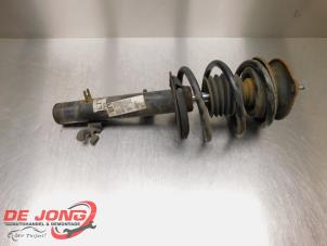 Gebruikte Veerpoot links-voor Mini Mini Cooper S (R53) 1.6 16V Prijs € 34,99 Margeregeling aangeboden door Autodemontagebedrijf de Jong