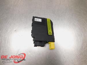 Begagnade Rattstångmodul Volkswagen Caddy III (2KA,2KH,2CA,2CH) 2.0 SDI Pris € 9,99 Marginaltabell erbjuds av Autodemontagebedrijf de Jong