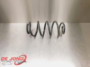Begagnade Bakre spolfjäder Mercedes GLA (156.9) 2.2 220 d 16V 4-Matic Pris € 48,35 Marginaltabell erbjuds av Autodemontagebedrijf de Jong