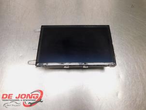 Gebruikte Display Multi Media regelunit Mercedes E (W213) E-220d 2.0 Turbo 16V Prijs € 150,00 Margeregeling aangeboden door Autodemontagebedrijf de Jong