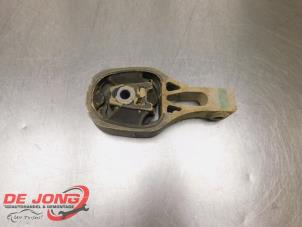 Gebruikte Motorrubber Opel Corsa F (UB/UH/UP) 1.2 Turbo 12V 100 Prijs € 14,99 Margeregeling aangeboden door Autodemontagebedrijf de Jong