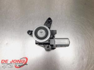 Begagnade Motor, dörrfönster Mercedes A (177.0) 1.3 A-180 Turbo 16V Pris € 24,90 Marginaltabell erbjuds av Autodemontagebedrijf de Jong