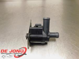 Gebruikte Watercirculatiepomp Volvo V60 I (FW/GW) 2.0 D4 16V Prijs € 24,95 Margeregeling aangeboden door Autodemontagebedrijf de Jong