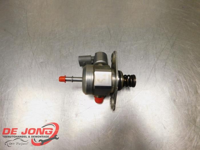 Högtryckspump från en BMW 1 serie (F21) 116i 1.6 16V 2014