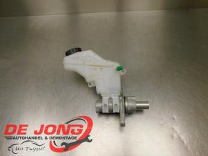 Gebruikte Hoofdremcilinder Opel Adam 1.2 16V Prijs € 7,99 Margeregeling aangeboden door Autodemontagebedrijf de Jong