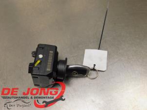 Begagnade Tändningslås + nyckel Mercedes C (W204) 3.5 C-350 V6 24V Pris € 125,00 Marginaltabell erbjuds av Autodemontagebedrijf de Jong