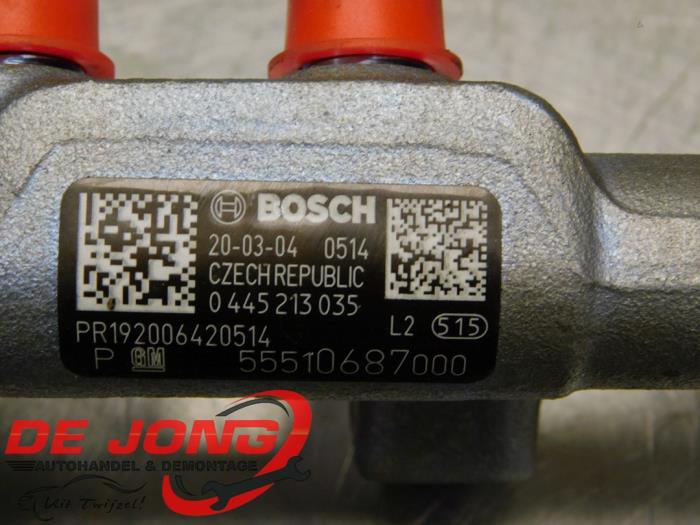 Bränsleinsprutningsmunstycke från en Opel Astra K Sports Tourer 1.5 CDTi 105 12V 2021