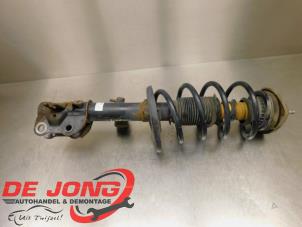 Gebruikte Mac Phersonpoot links-voor Mazda CX-5 I (KE,GH) 2.2 SkyActiv-D 150 16V 2WD Prijs € 79,95 Margeregeling aangeboden door Autodemontagebedrijf de Jong