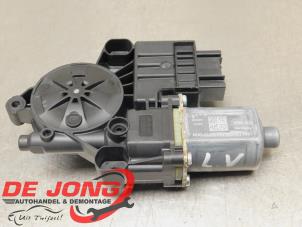 Gebruikte Raammotor Portier Volkswagen Polo VI (AW1) 1.0 MPI 12V Prijs € 24,99 Margeregeling aangeboden door Autodemontagebedrijf de Jong