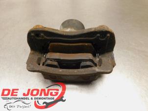 Używane Zacisk hamulcowy prawy przód Ssang Yong Tivoli 1.6 e-XDi 16V 2WD Cena € 49,99 Procedura marży oferowane przez Autodemontagebedrijf de Jong