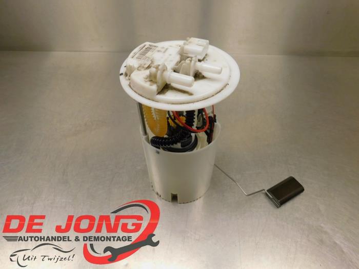 Elektrisk bränslepump från en Renault Trafic (1FL/2FL/3FL/4FL) 1.6 dCi 90 2015
