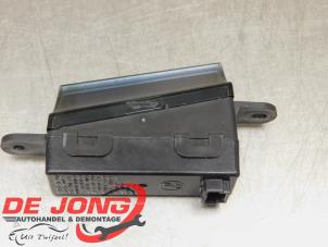 Begagnade Head-up-display (HUD) Opel Astra K Sports Tourer 1.6 CDTI 110 16V Pris € 24,99 Marginaltabell erbjuds av Autodemontagebedrijf de Jong