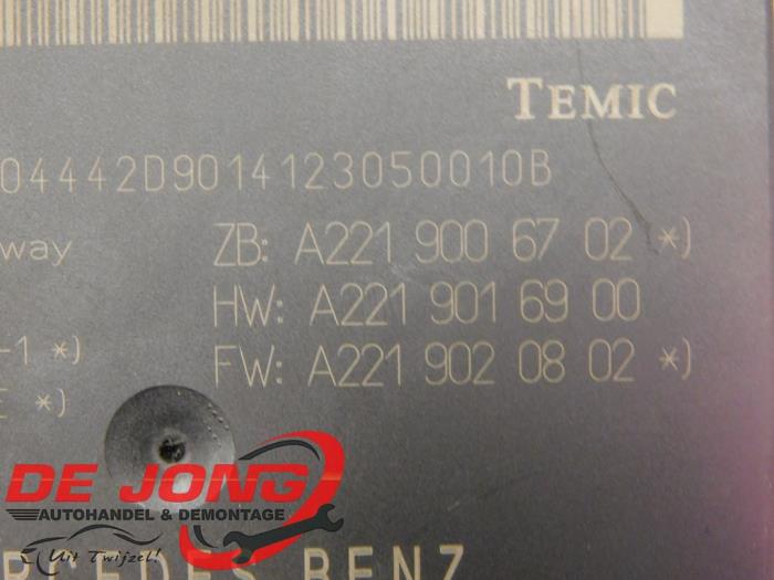 Gateway-modul från en Mercedes-Benz S (W221) 3.0 S-350 BlueTec 24V 4-Matic 2012