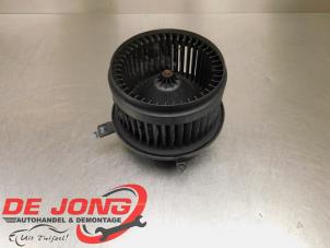 Begagnade Fläktmotor för uppvärmning och ventilation Chrysler 300 C Touring 3.0 CRD 24V Pris € 34,95 Marginaltabell erbjuds av Autodemontagebedrijf de Jong