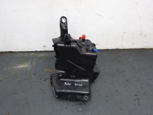 Begagnade AdBlue-tank Volkswagen Polo VI (AW1) 1.6 TDI 16V 95 Pris € 199,99 Marginaltabell erbjuds av Autodemontagebedrijf de Jong