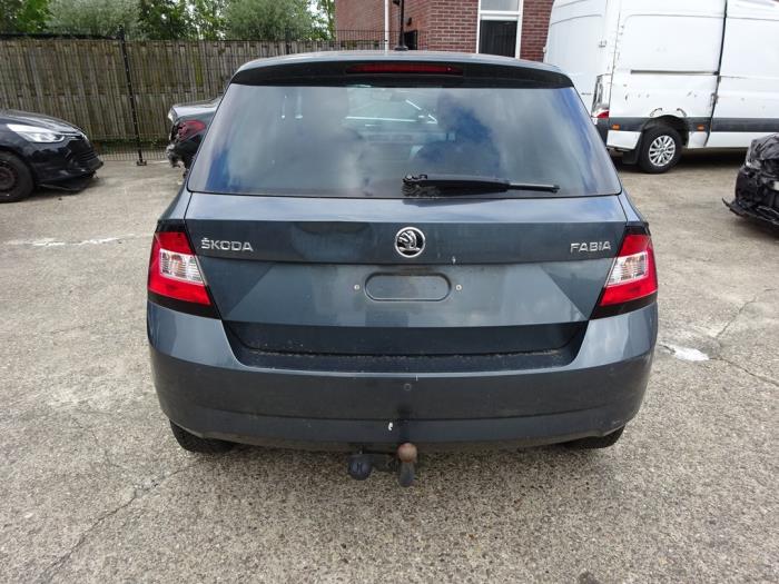 Dragkrok från en Skoda Fabia III (NJ3) 1.2 TSI 16V 2017