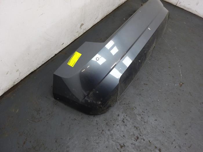 Bakre stötfångare från en Skoda Fabia III (NJ3) 1.2 TSI 16V 2017