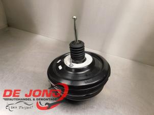 Gebruikte Rembekrachtiger Volkswagen Touareg (7PA/PH) 3.0 TDI V6 24V BlueMotion Technology DPF Prijs € 78,70 Margeregeling aangeboden door Autodemontagebedrijf de Jong