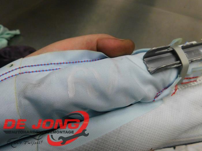 Takgardinairbag, höger från en Skoda Fabia III (NJ3) 1.2 TSI 16V 2017