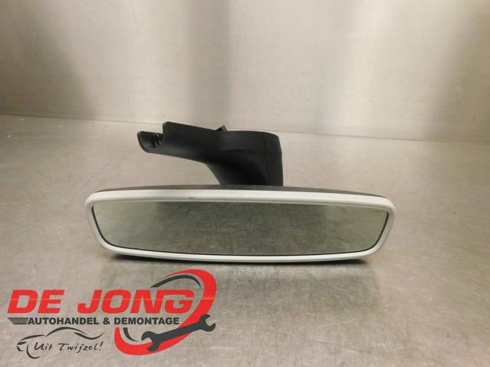 Spiegel binnen van een Skoda Fabia III (NJ3) 1.2 TSI 16V 2017