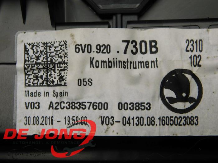 Vägmätare KM från en Skoda Fabia III (NJ3) 1.2 TSI 16V 2017