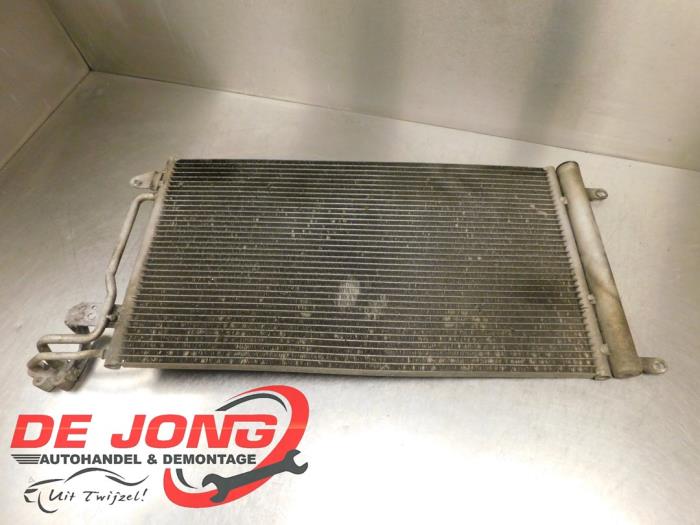 Kondensor, luftkonditionering från en Skoda Fabia III (NJ3) 1.2 TSI 16V 2017