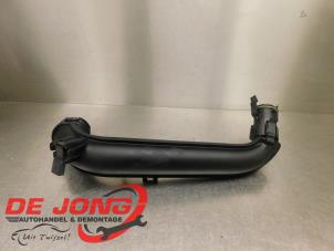 Gebruikte Aanzuigslang Lucht Skoda Fabia III (NJ3) 1.2 TSI 16V Prijs € 17,99 Margeregeling aangeboden door Autodemontagebedrijf de Jong