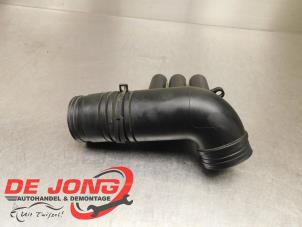 Gebruikte Aanzuigslang Lucht Skoda Fabia III (NJ3) 1.2 TSI 16V Prijs € 4,99 Margeregeling aangeboden door Autodemontagebedrijf de Jong