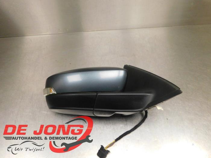 Skärmspegel, höger från en Skoda Fabia III (NJ3) 1.2 TSI 16V 2017