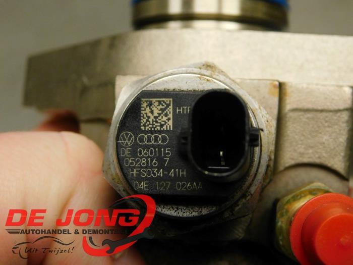 Högtryckspump från en Skoda Fabia III (NJ3) 1.2 TSI 16V 2017