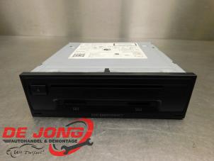 Begagnade Kontrollenhet, multimedia Seat Arona (KJX) 1.0 TSI 12V Pris € 299,95 Marginaltabell erbjuds av Autodemontagebedrijf de Jong