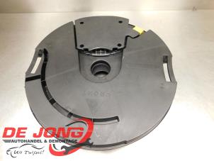 Begagnade Bashögtalare Seat Arona (KJX) 1.0 TSI 12V Pris € 47,95 Marginaltabell erbjuds av Autodemontagebedrijf de Jong