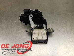 Gebruikte Achterklep Slotmechaniek Mazda CX-5 I (KE,GH) 2.2 Skyactiv D 150 16V 4WD Prijs € 29,95 Margeregeling aangeboden door Autodemontagebedrijf de Jong